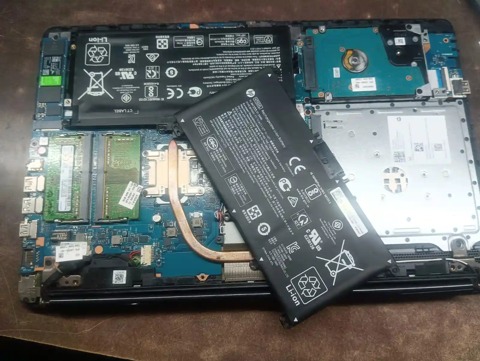 HP Laptop Battery Change